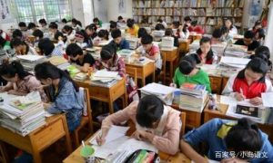 关键考试时，千万不要做这3件事，监考老师引起误会-小默在职场